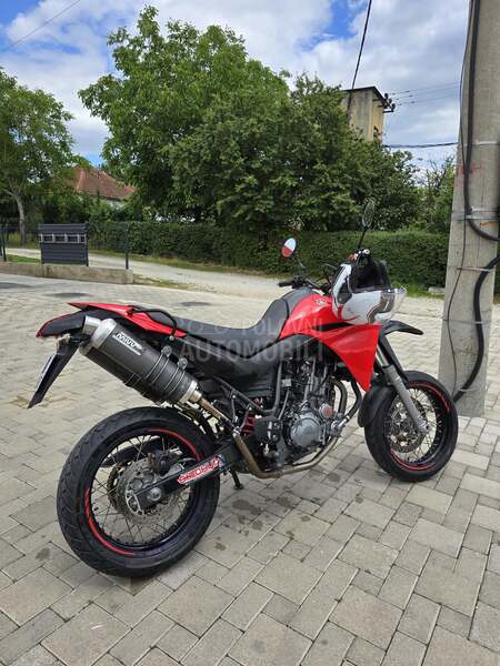Yamaha xt660x