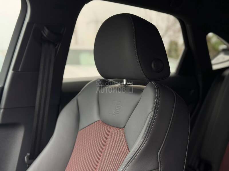 Audi Q3 S-LINE/4X4/MATRIX