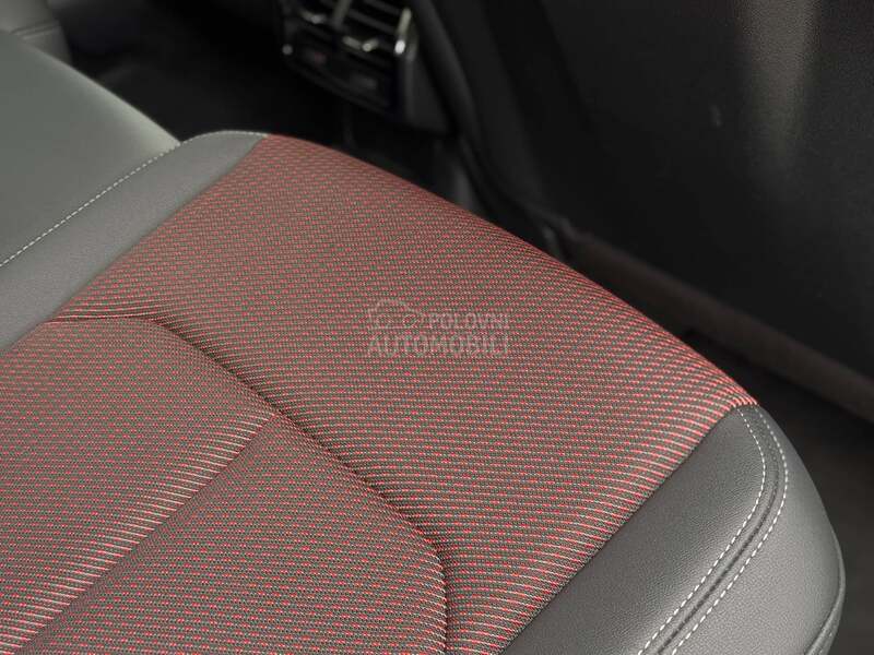 Audi Q3 S-LINE/4X4/MATRIX