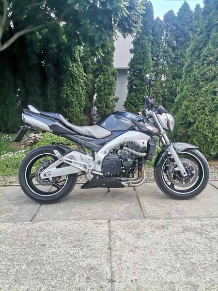 Suzuki Gsr