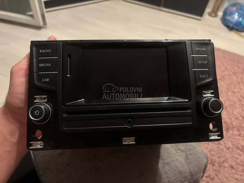 Fabrički cd radio