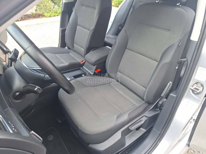 Volkswagen Golf 7 1.6 TDI HighLine