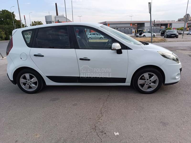 Renault Scenic 1.5 dci