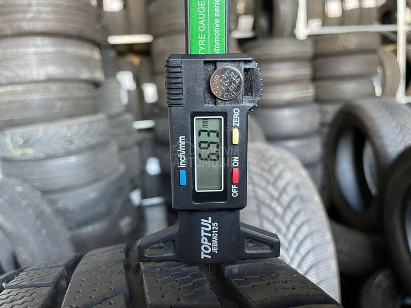Continental 215/65 R16 Zimska
