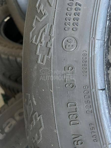 Continental 215/65 R16 Zimska