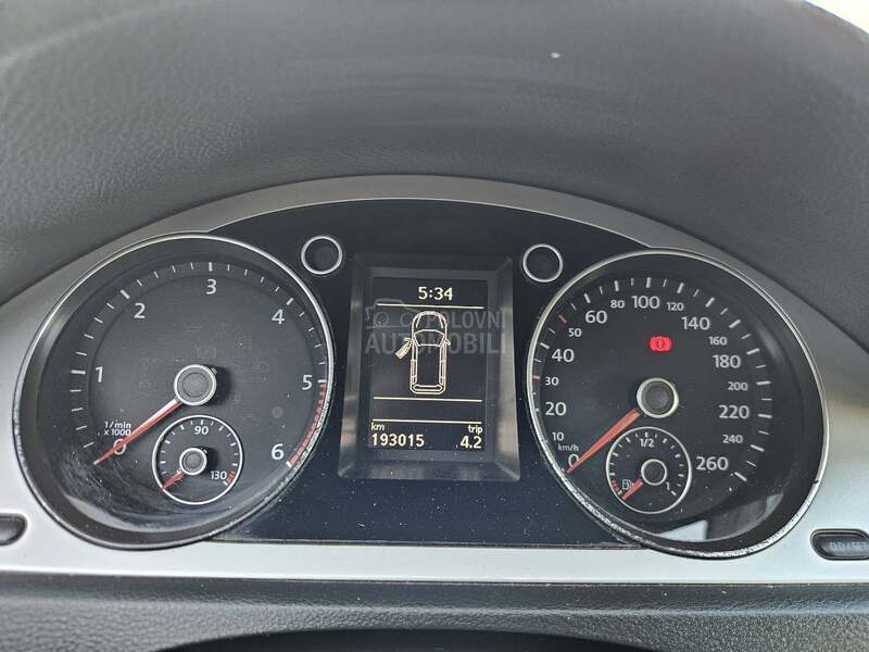 Volkswagen Passat B6 1.6 TDI KOZA NAV