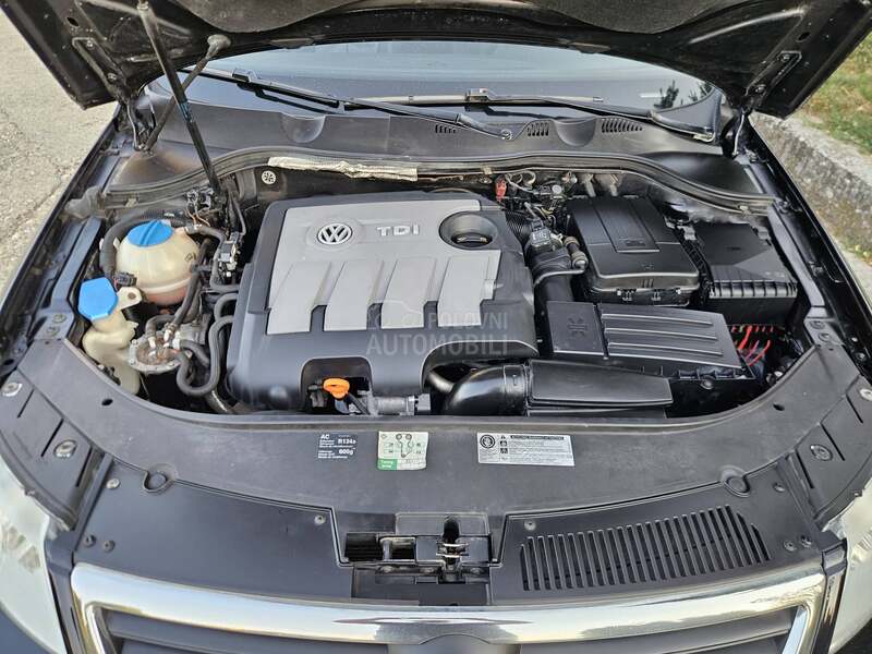 Volkswagen Passat B6 1.6 TDI KOZA NAV