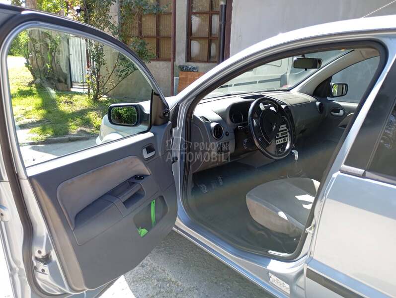 Ford Fusion 1.4 tdci