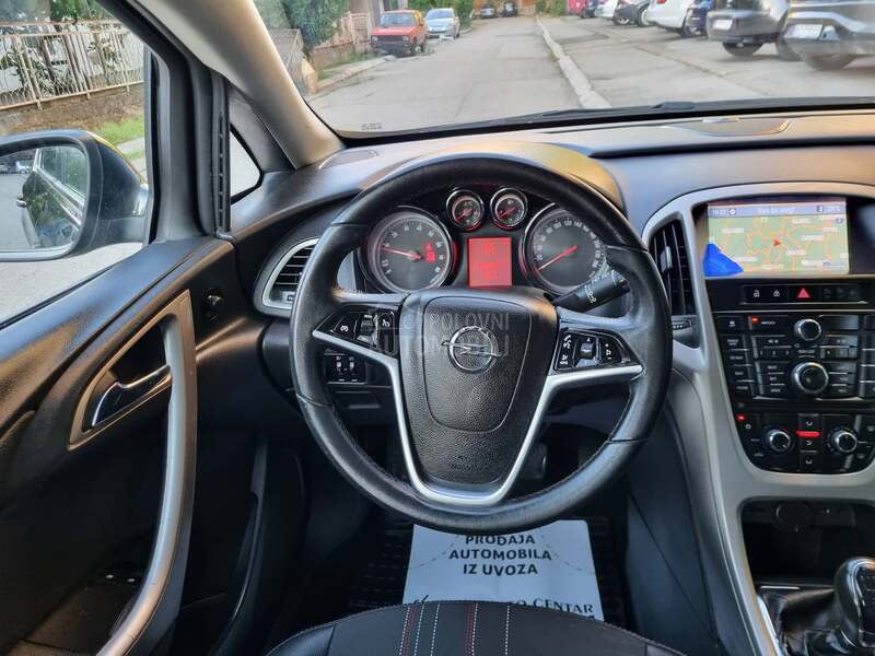 Opel Astra J C O S M O