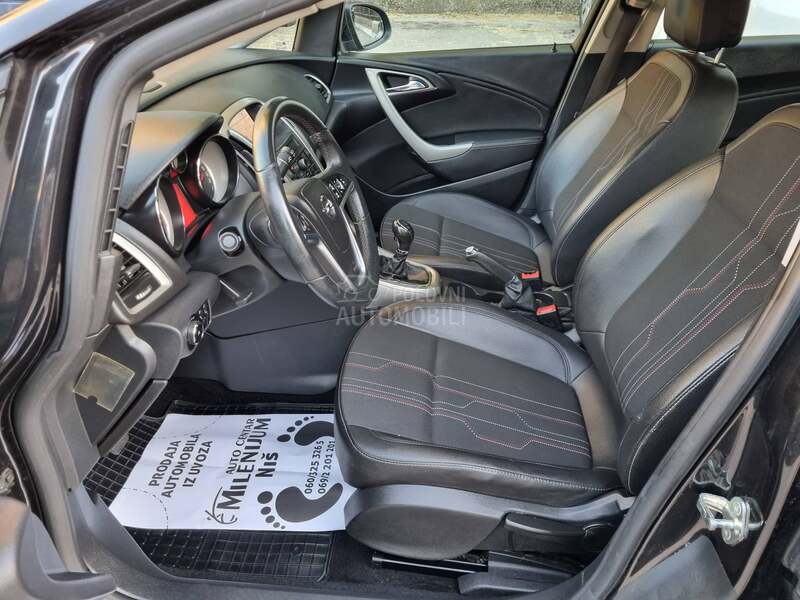 Opel Astra J C O S M O