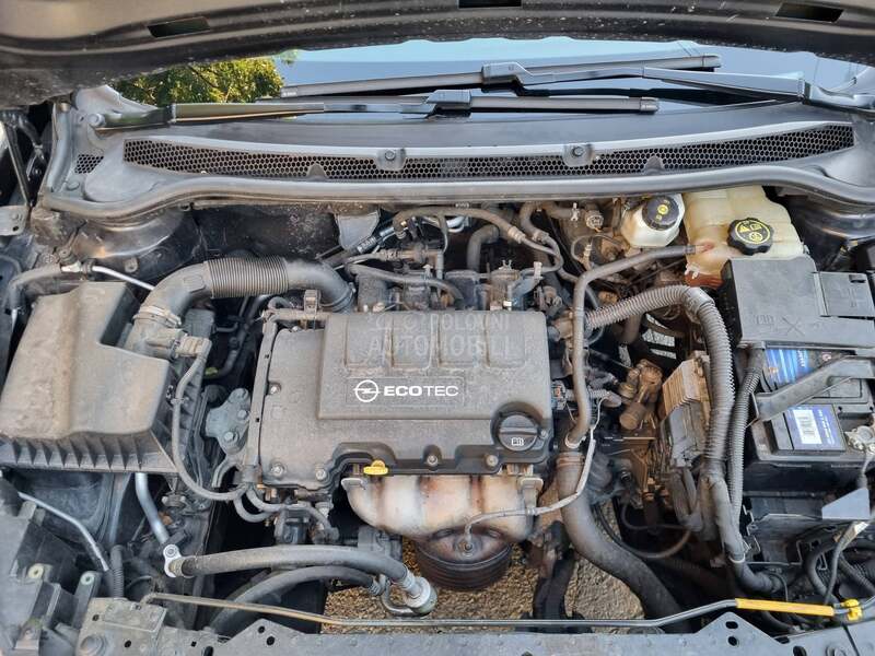Opel Astra J C O S M O