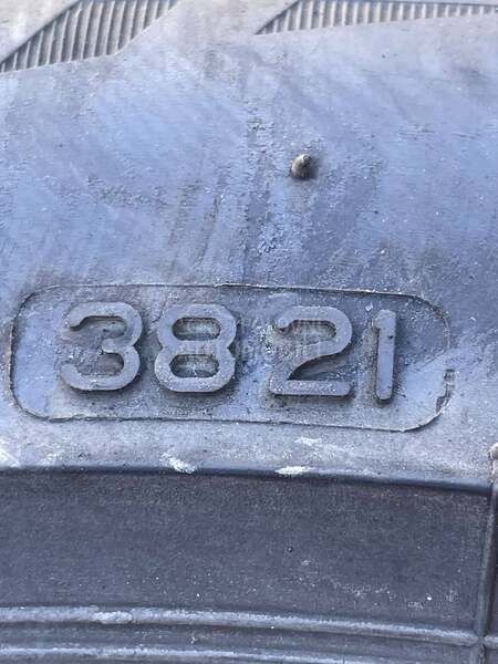 Bridgestone 235/45 R19 Zimska