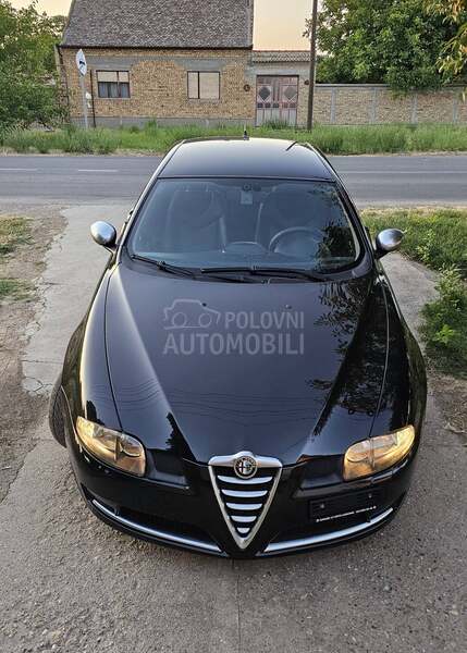Alfa Romeo GT QV