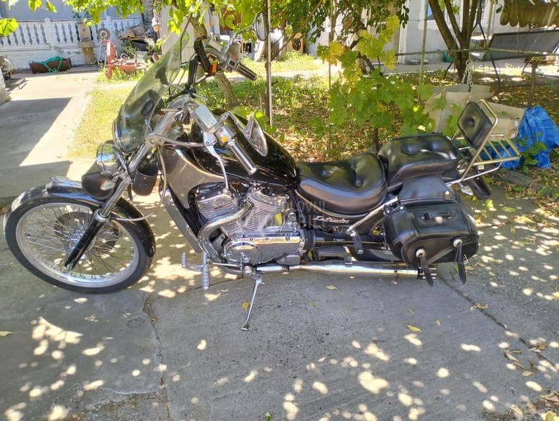 Suzuki intruder