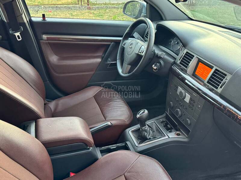 Opel Signum 1.9 150