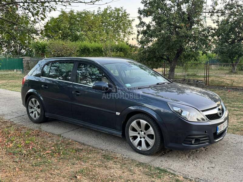Opel Signum 1.9 150