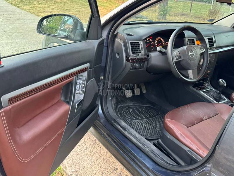 Opel Signum 1.9 150
