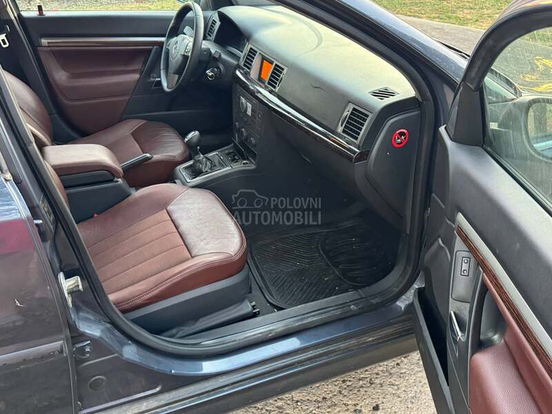 Opel Signum 1.9 150
