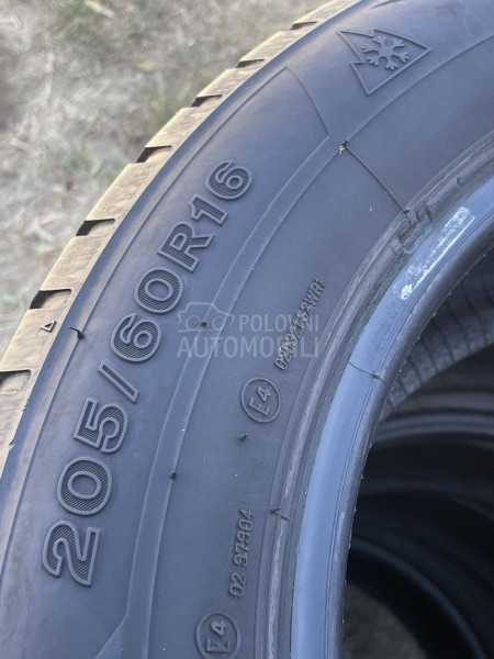 Firestone 205/60 R16 Zimska