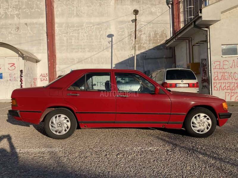 Mercedes Benz 190 2.0E