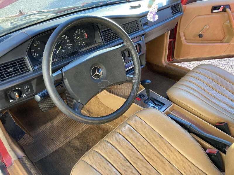 Mercedes Benz 190 2.0E