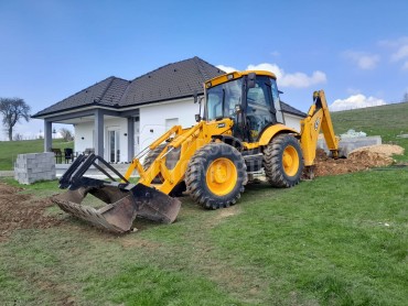 JCB 4CX