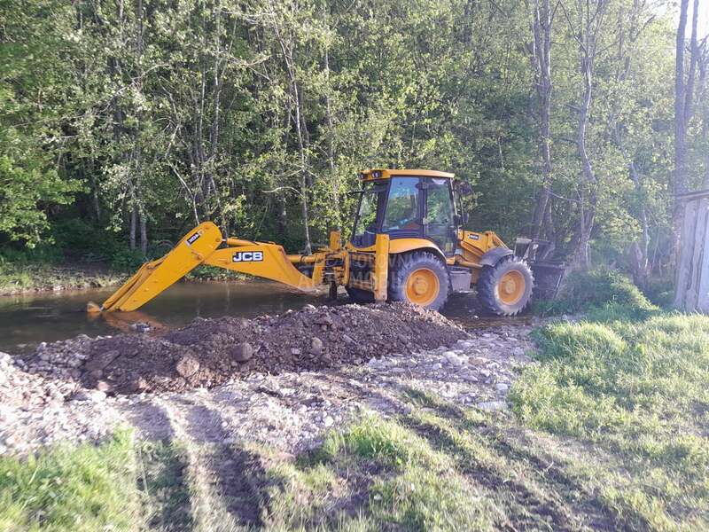 JCB 4CX