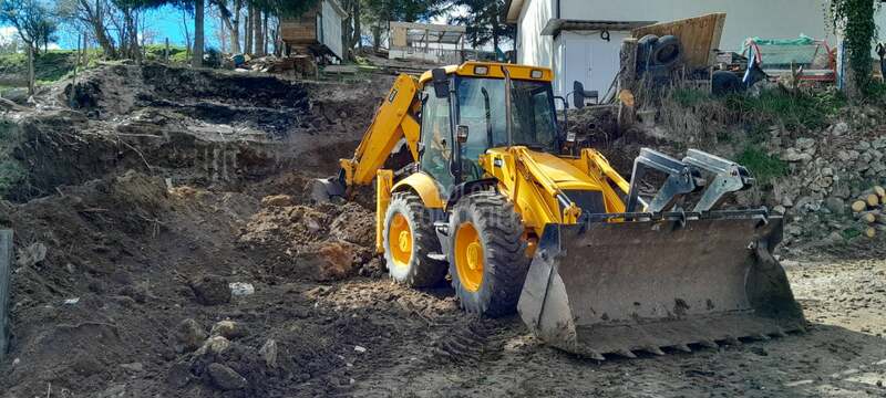 JCB 4CX