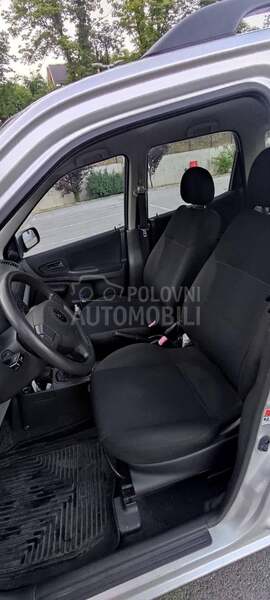 Subaru Justy 