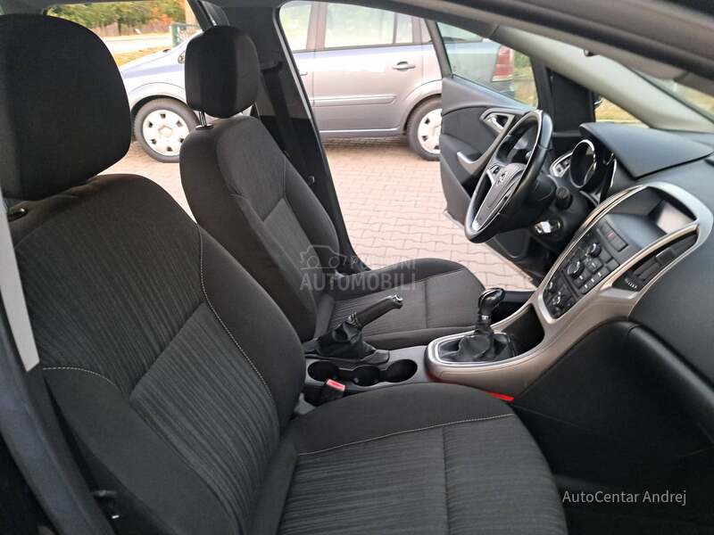 Opel Astra J 1.7 CDTI