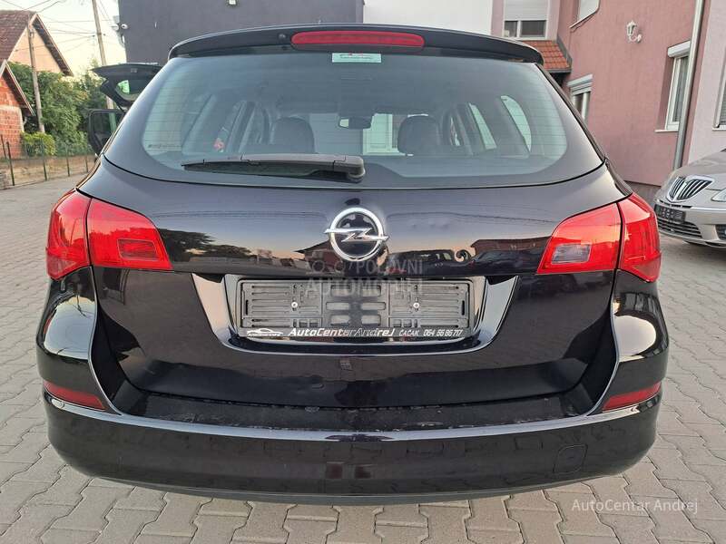 Opel Astra J 1.7 CDTI