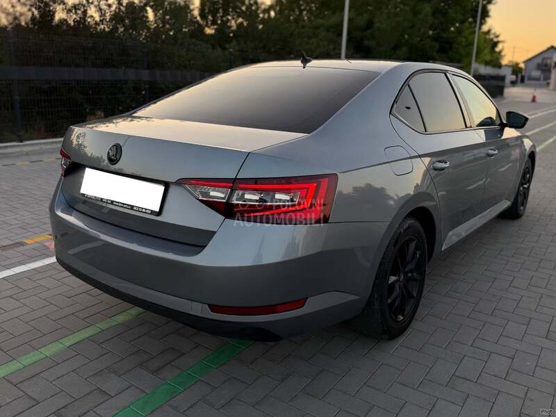 Škoda Superb 1.6 TDI BLACK