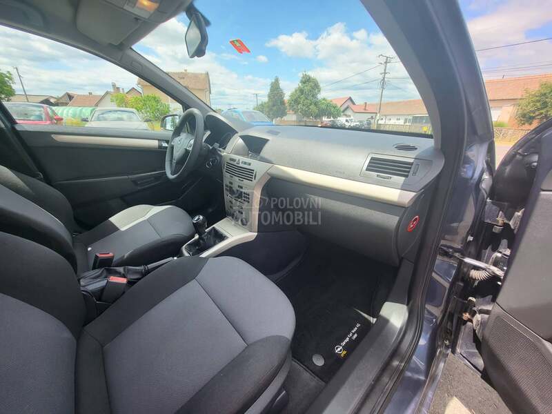 Opel Astra H 1.6 b