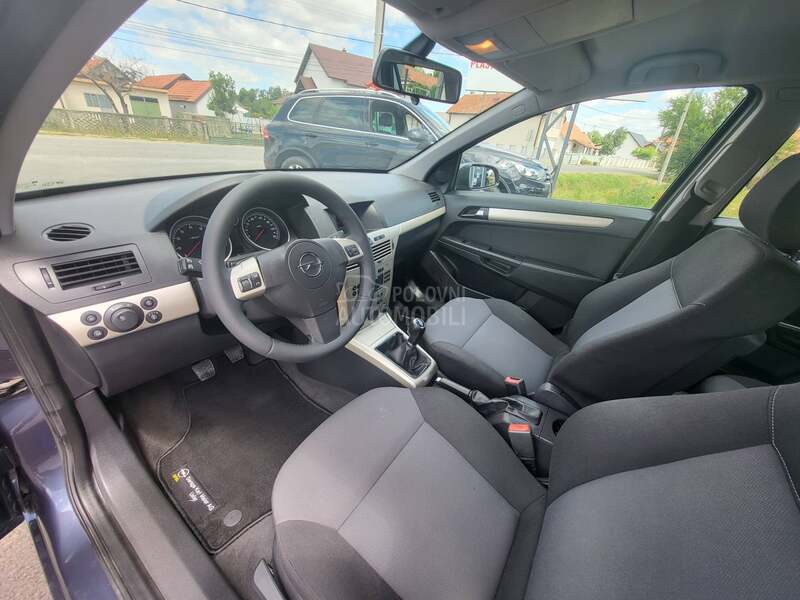 Opel Astra H 1.6 b