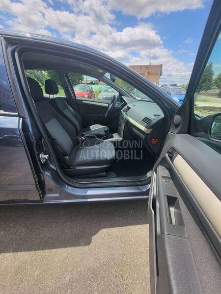 Opel Astra H 1.6 b