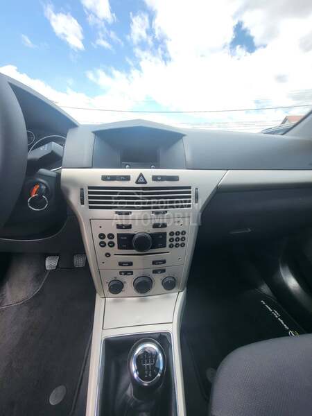 Opel Astra H 1.6 b