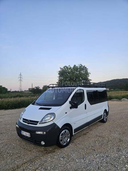 Opel Vivaro 2.5CDTI