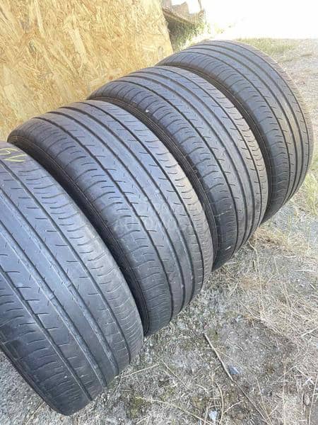 Dunlop 235/45 R18 Letnja