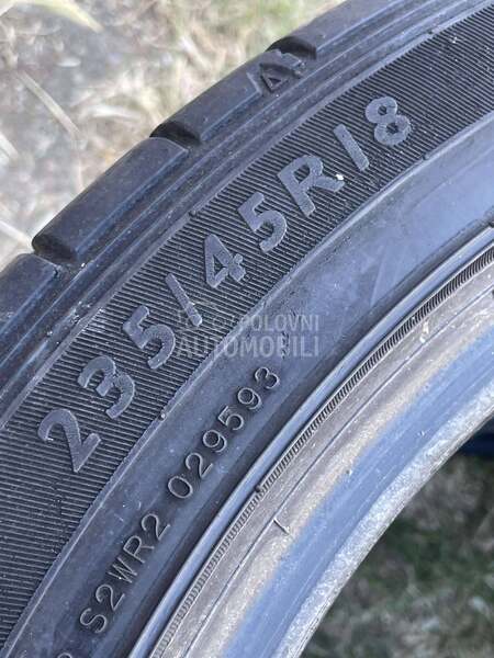 Dunlop 235/45 R18 Letnja