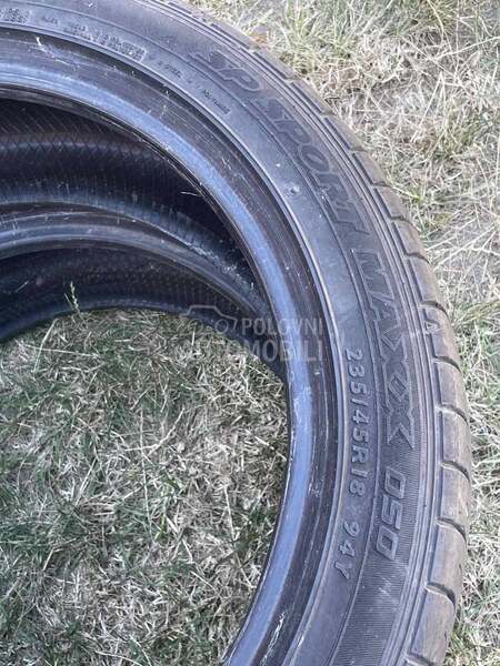 Dunlop 235/45 R18 Letnja