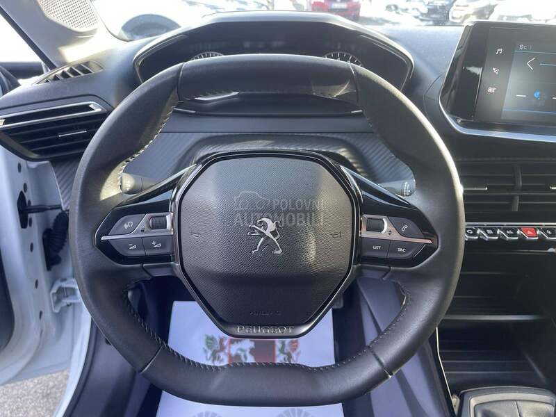 Peugeot 208 1.2 B