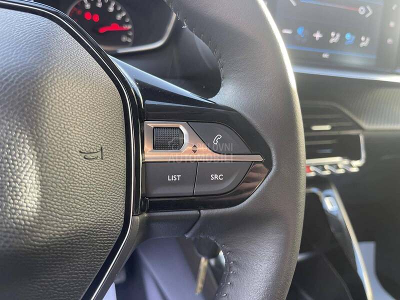 Peugeot 208 1.2 B