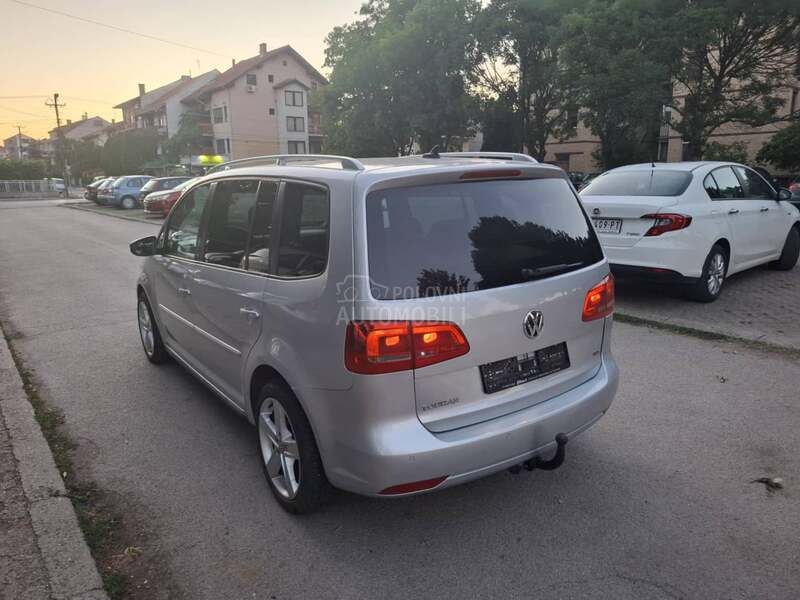 Volkswagen Touran DSG LED