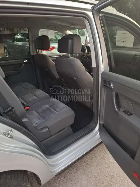 Volkswagen Touran DSG LED