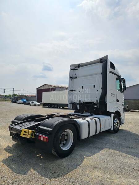 Mercedes Benz ACTROS 1845