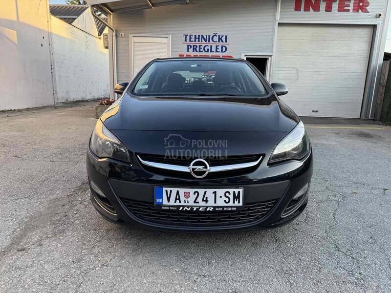 Opel Astra J 