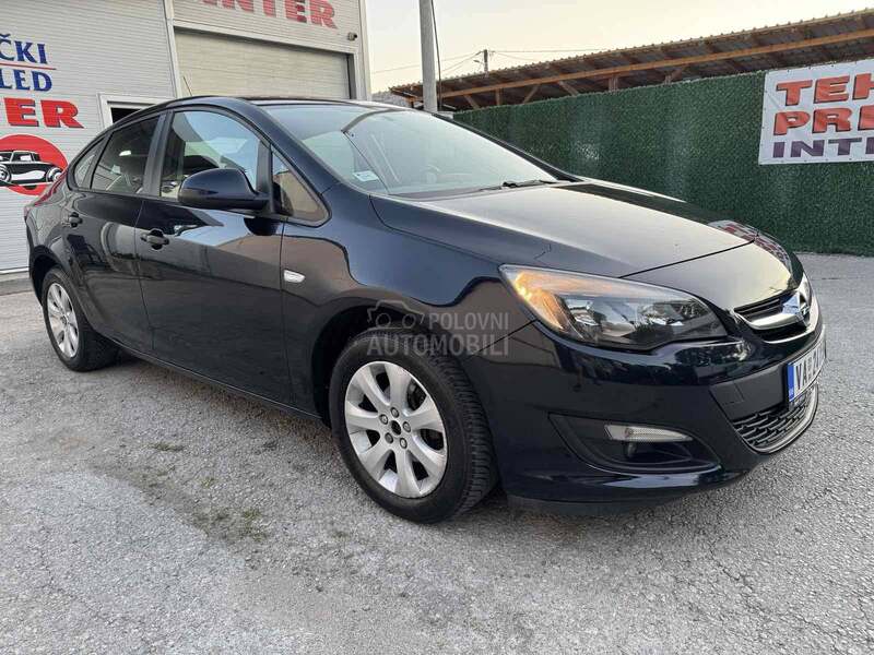 Opel Astra J 
