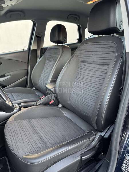 Opel Astra J 
