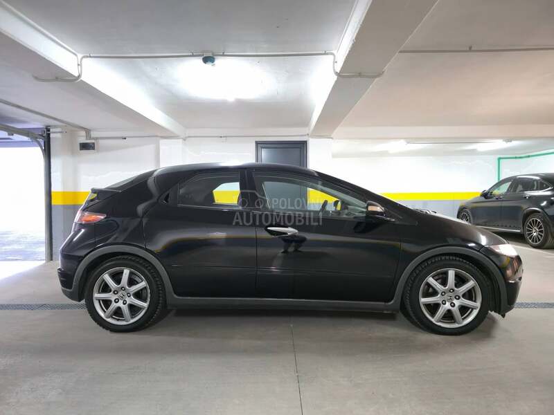 Honda Civic 1.8 i-VTEC