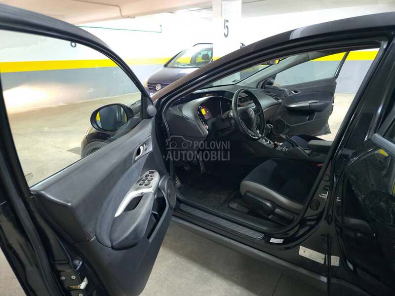 Honda Civic 1.8 i-VTEC